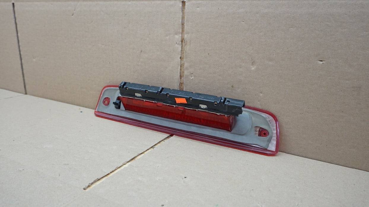 2002-2010 EXPLORER TOP 3-RD HIGH MOUNTED REAR BRAKE BACKUP TAIL LIGHT LAMP OEM