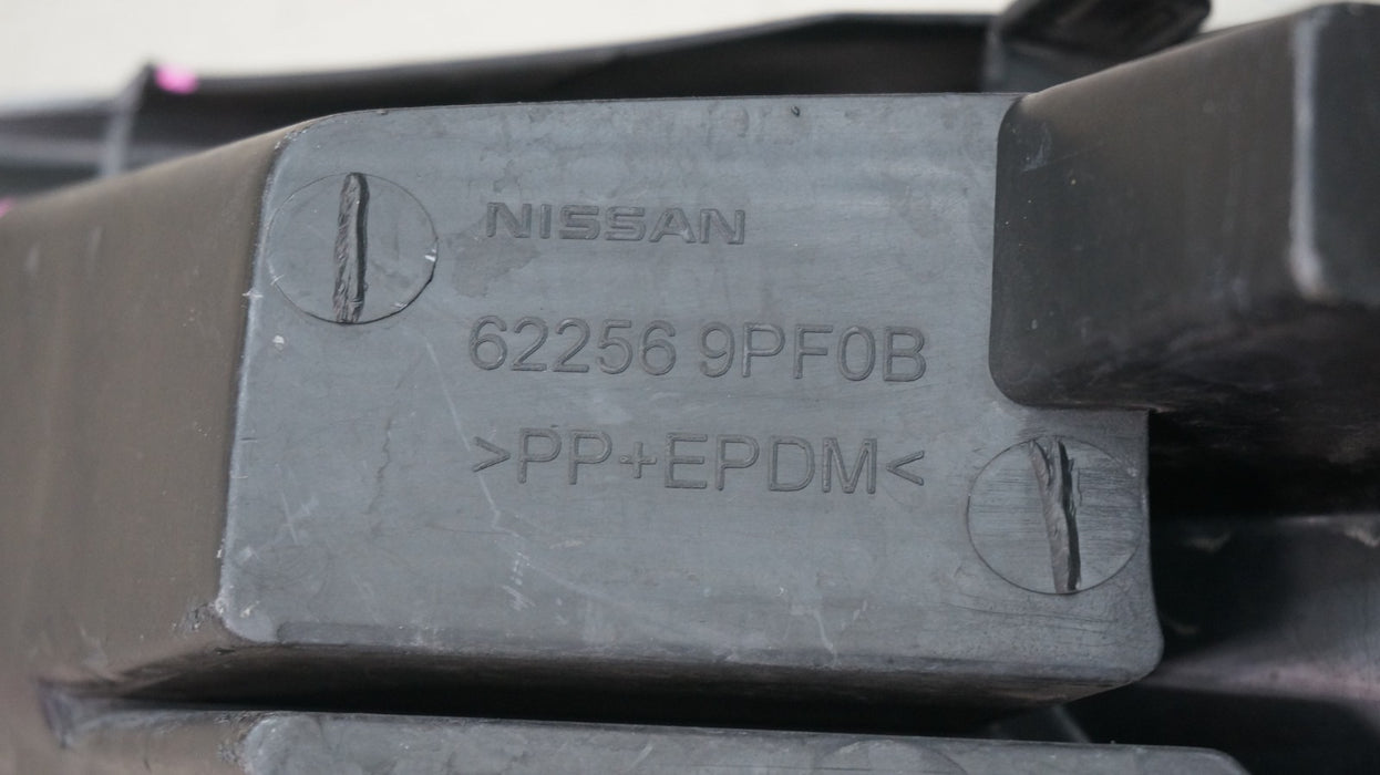 2017-2020 NISSAN PATHFINDER FRONT RIGHT PASSENGER SIDE FOGLIGHT BEZEL 622569PF0B