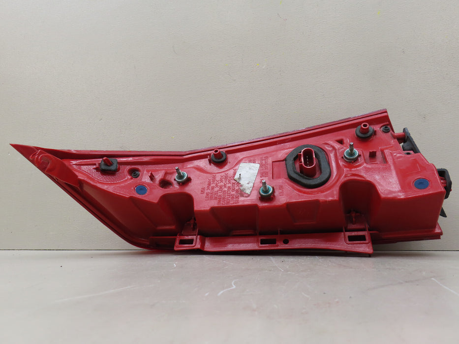 2013-2018 CADILLAC ATS REAR LEFT DRIVER TAIL LIGHT LED OEM 23139331