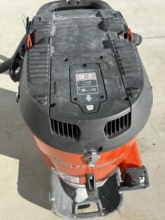 HUSQVARNA DE 120 HEPA Heavy Duty Dust Vacuum for Concrete Floor Grinders