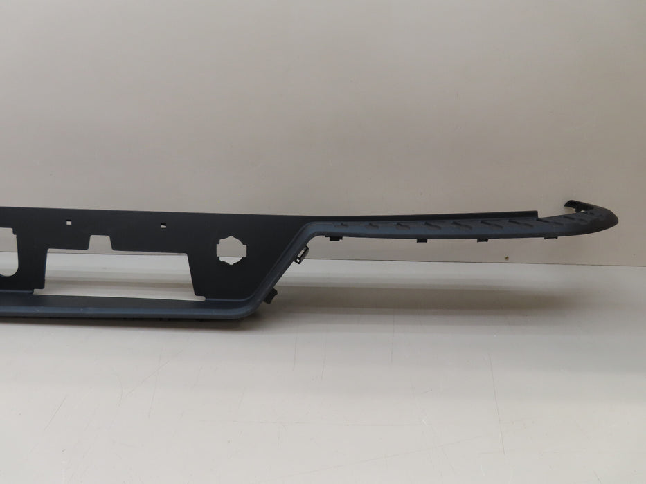2019-2023 GMC-CHEVROLET 1500 2500 3500 REAR FASCIA STEP PAD BUMPER COVER OEM