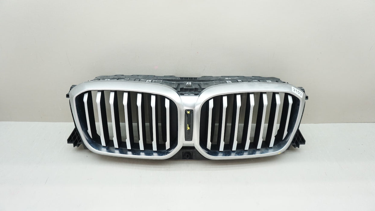 2022-2024 BMW X3 X4 FRONT RADIATOR GRILLE GRILL W/ ACTIVE SHUTTER 10627111 OEM