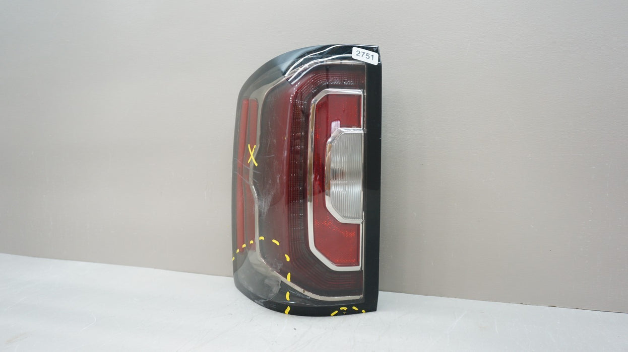2016-2018 GMC SIERRA 1500 REAR LEFT DRIVER SIDE TAIL LIGHT OEM 84365930