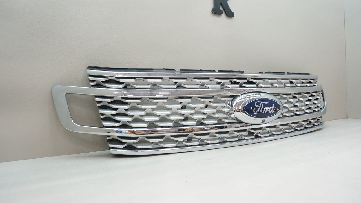 2018-2021 FORD EXPEDITION MAX PLATINUM FRONT GRILLE W / CAMERA OEM JL1B-8200-PHW