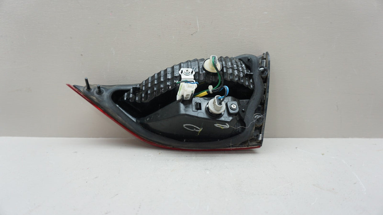 2014-2016 HYUNDAI ELANTRA REAR LEFT SIDE INNER TAIL LIGHT LAMP OEM 92403-3Y5