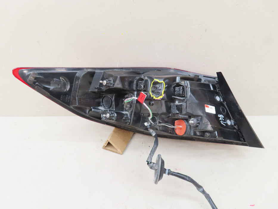 2019 2020 HYUNDAI ELANTRA REAR RIGHT TAIL LIGHT LAMP HALOGEN OEM