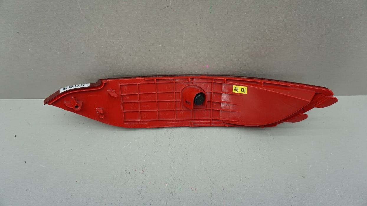 2016-2018 HYUNDAI TUCSON REAR LEFT DRIVER SIDE REFLECTOR OEM 92405-D3050