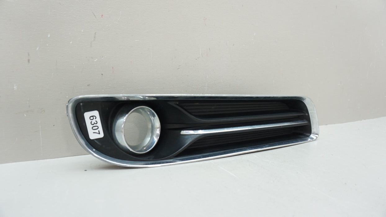 2011-2016 CHRYSLER 300 RIGHT LOWER GRILLE FOG LIGHT BEZEL TRIM OEM 11LX-197AB