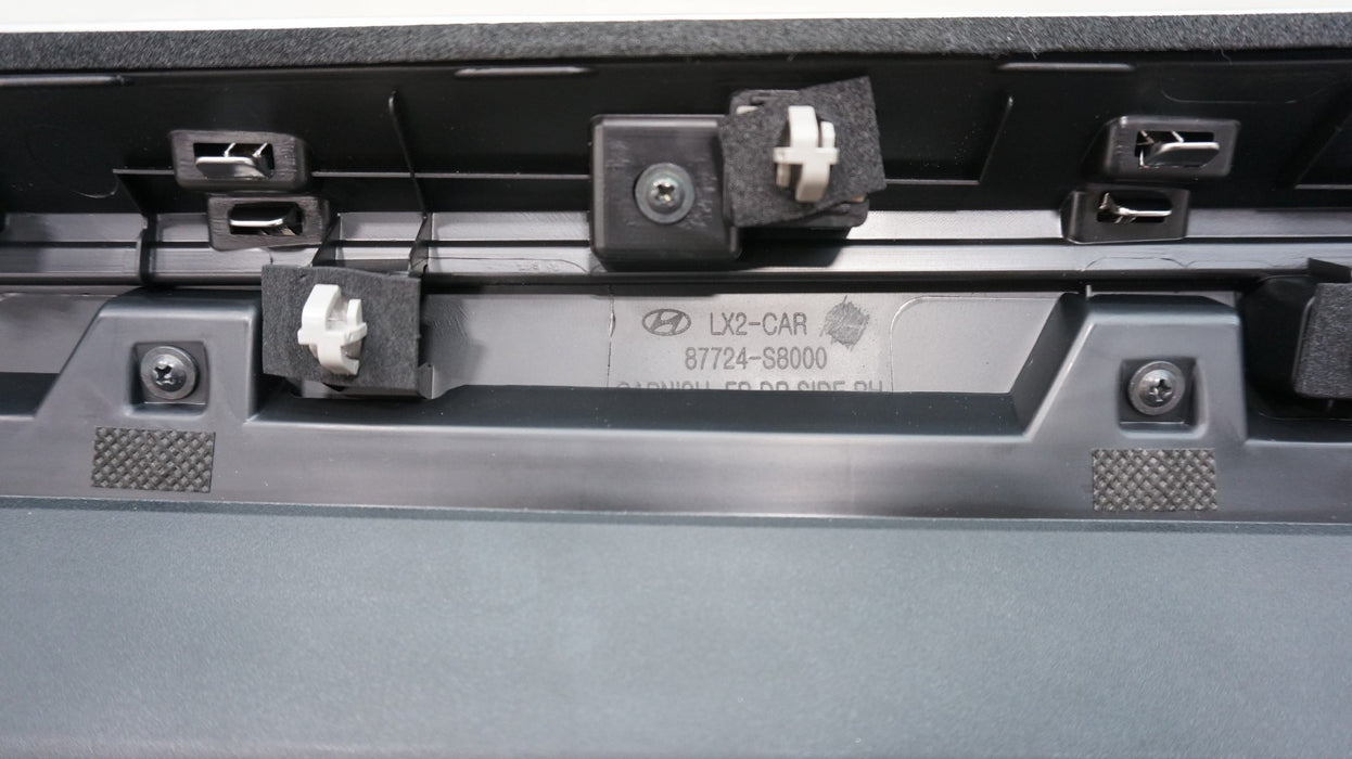 2020-2025 HYUNDAI PALISADE FRONT RIGHT DOOR GARNISH MOLDING OEM 87722-S8100