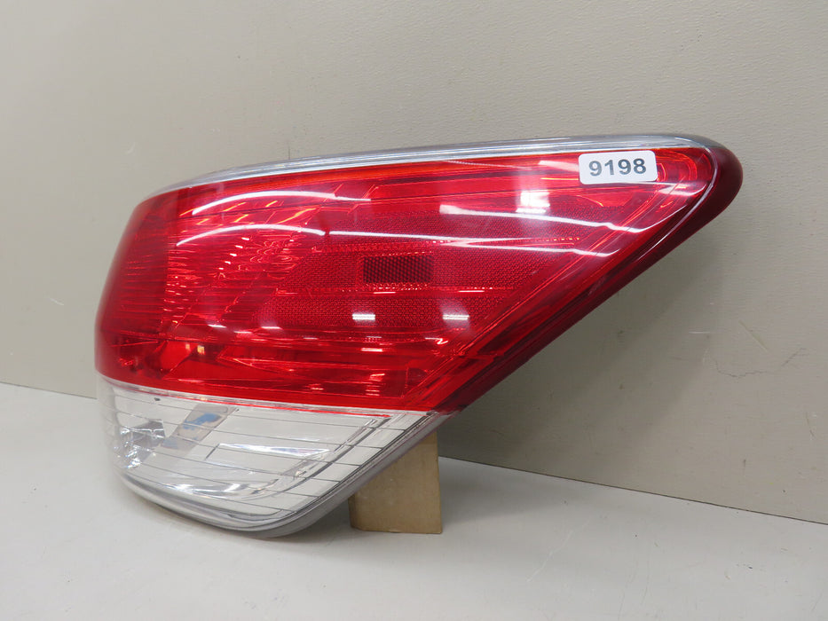 2013-2016 NISSAN PATHFINDER REAR RIGHT PASSENGER TAIL LIGHT OUTER AFTERMARKET