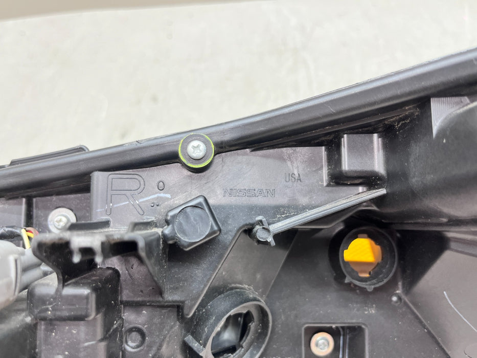 2021-2023 NISSAN ROGUE RH PASSENGER LED DRL HEADLIGHT 210-8D033 OEM