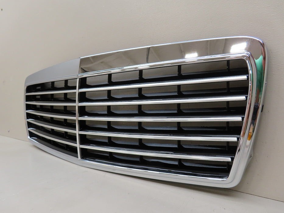 MERCEDES-BENZ E CLASS FRONT RADIATOR GRILL GRILLE OEM
