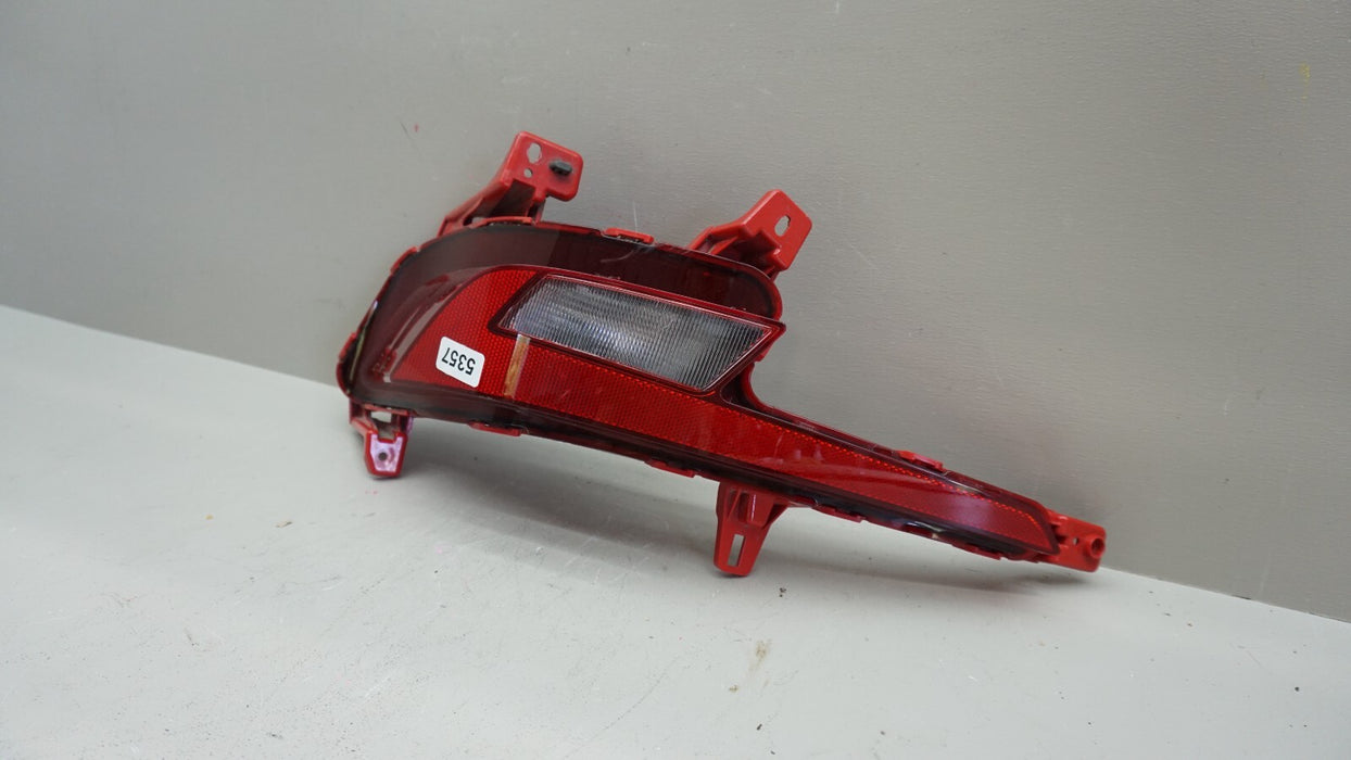 2019-2020 HYUNDAI ELANTRA SPORT REAR LEFT SIDE BUMPER REFLECTOR OEM 92405-F2500