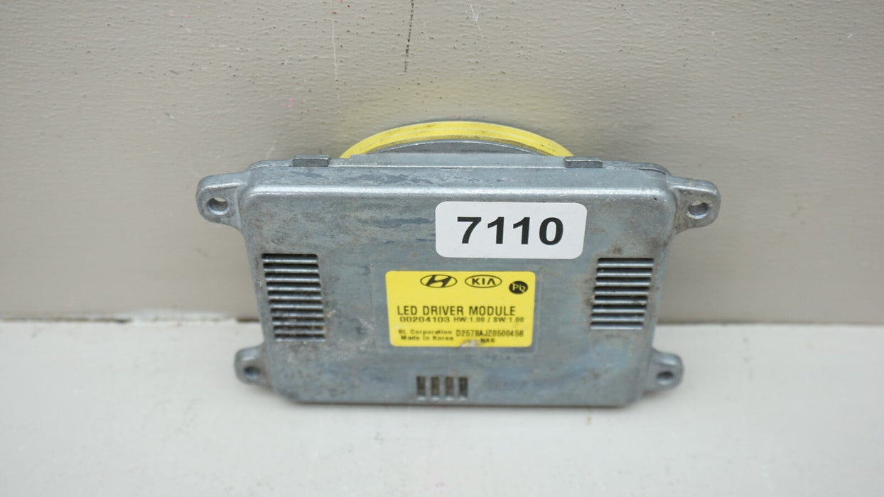 2019-2020 HYUNDAI SANTA FE LEFT HEADLIGHT CONTROL MODULE BALLAST OEM 00204103