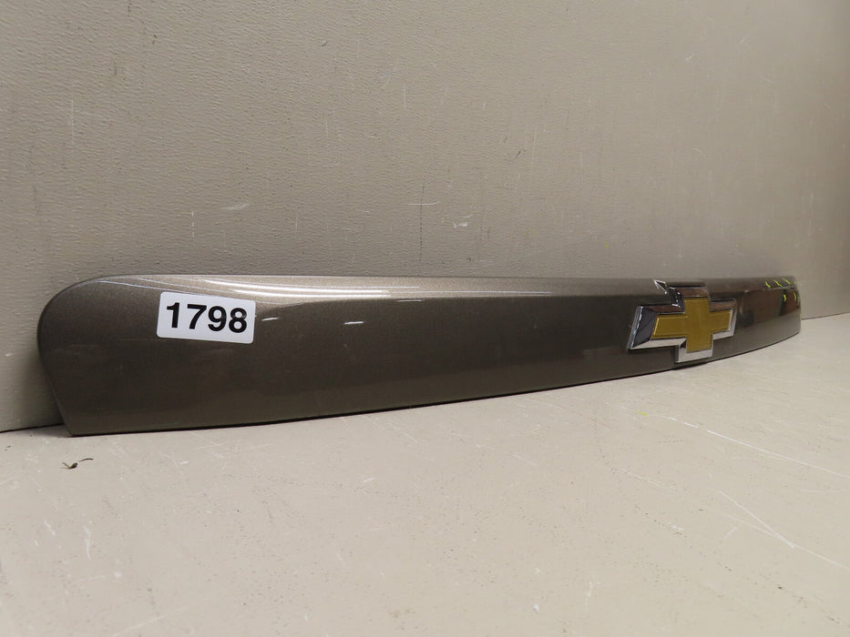 2013-2018 CHEVROLET TRAX TRUNK REAR MOLDING PANEL OEM W/O CAMERA P#95276190