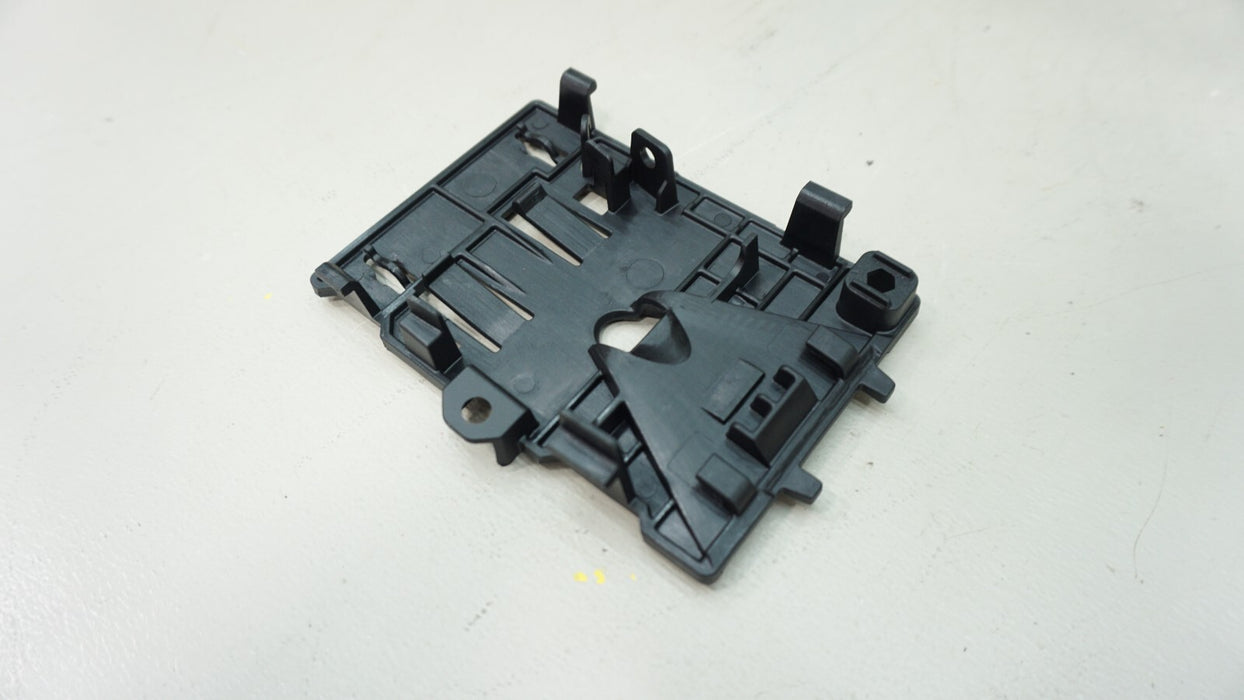 GENUINE GM CHEVROLET GMC FRONT WINDSHIELD CAMERA MOUNTING BRACKET 84362518 OEM