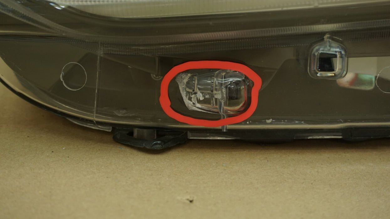 2020-2022 FORD ESCAPE FRONT LEFT DRIVER SIDE HEADLIGHT HALOGEN OEM 20 21 22