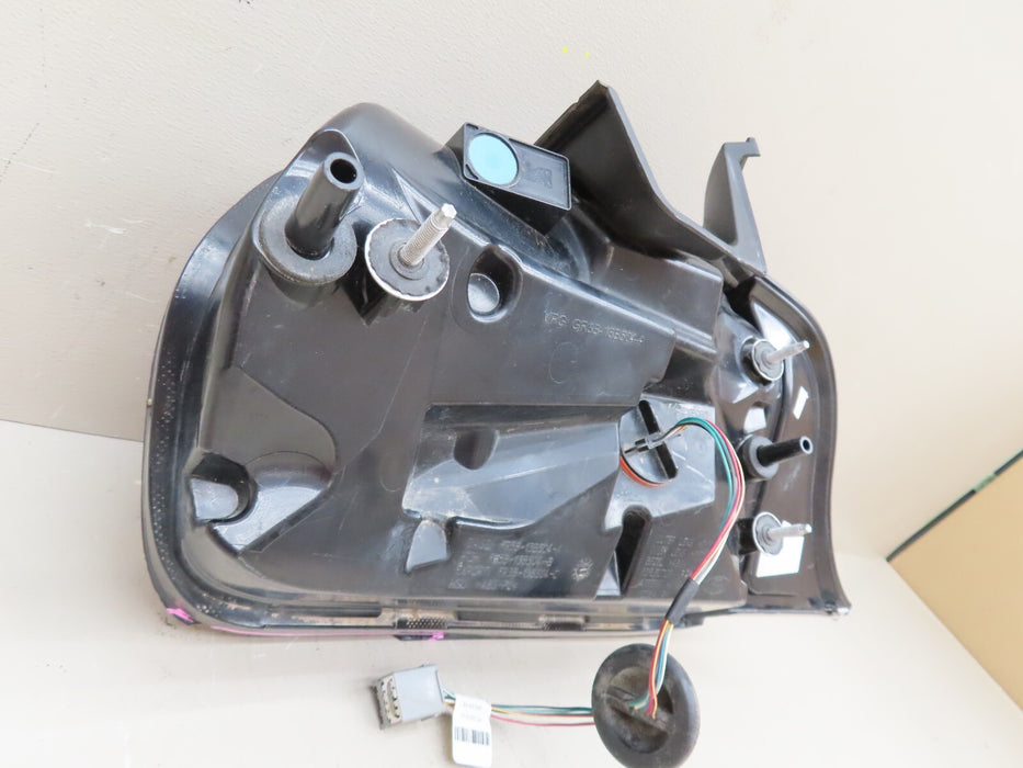 2015-2017 FORD MUSTANG RIGHT PASSENGER TAIL LIGHT LAMP LED OEM FR3B-13B504-A