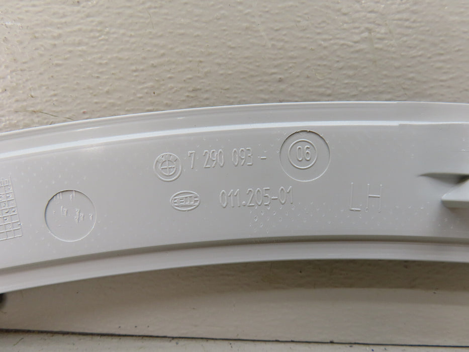 2014-2017 BMW X5 FRONT BUMPER LEFT DRIVER SIDE REFLECTOR OEM 63147290093