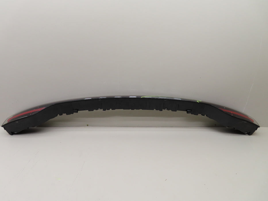 2019 2020 PORSCHE CAYENNE REAR CENTER LIFTGATE TAIL LIGHT LAMP OEM