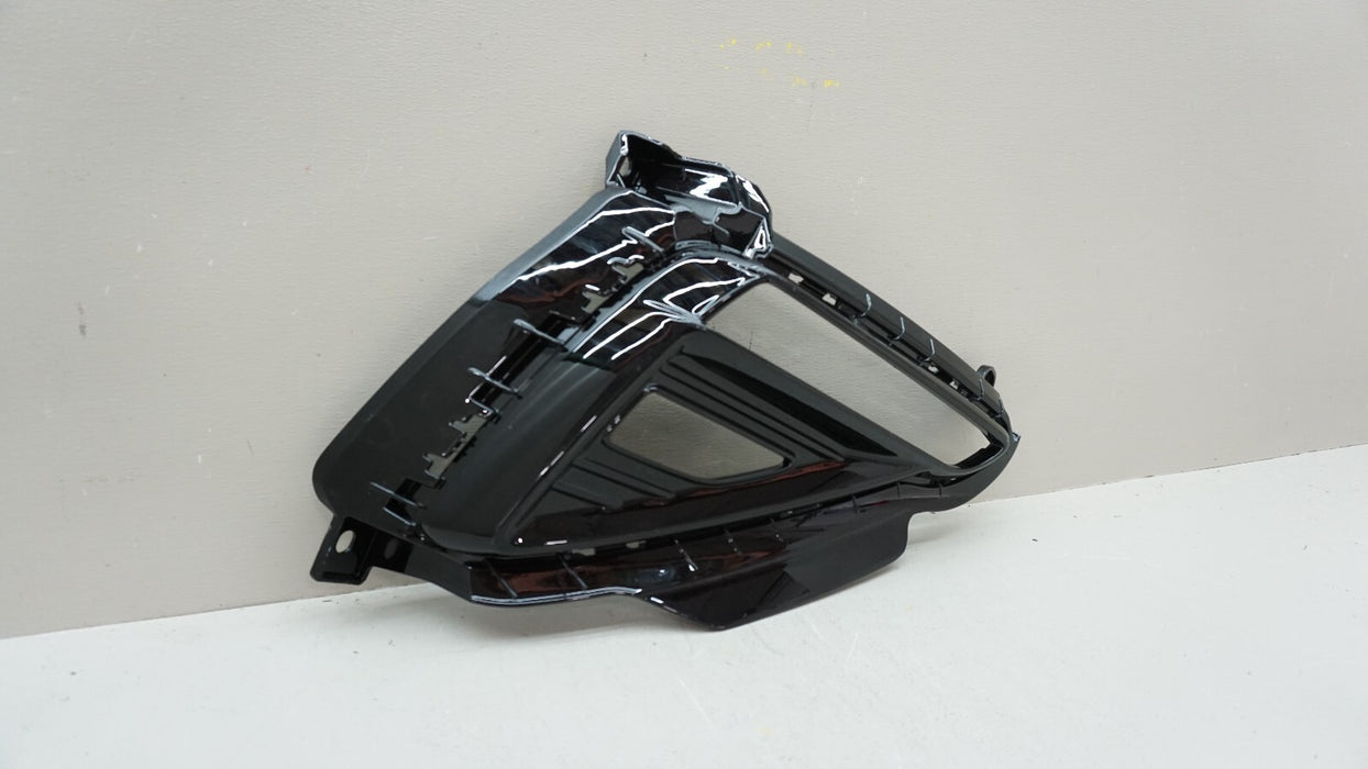 2019-2020 KIA FORTE FRONT RIGHT FOG LIGHT TRIM MOLDING OEM 19 20 K6661-M7010