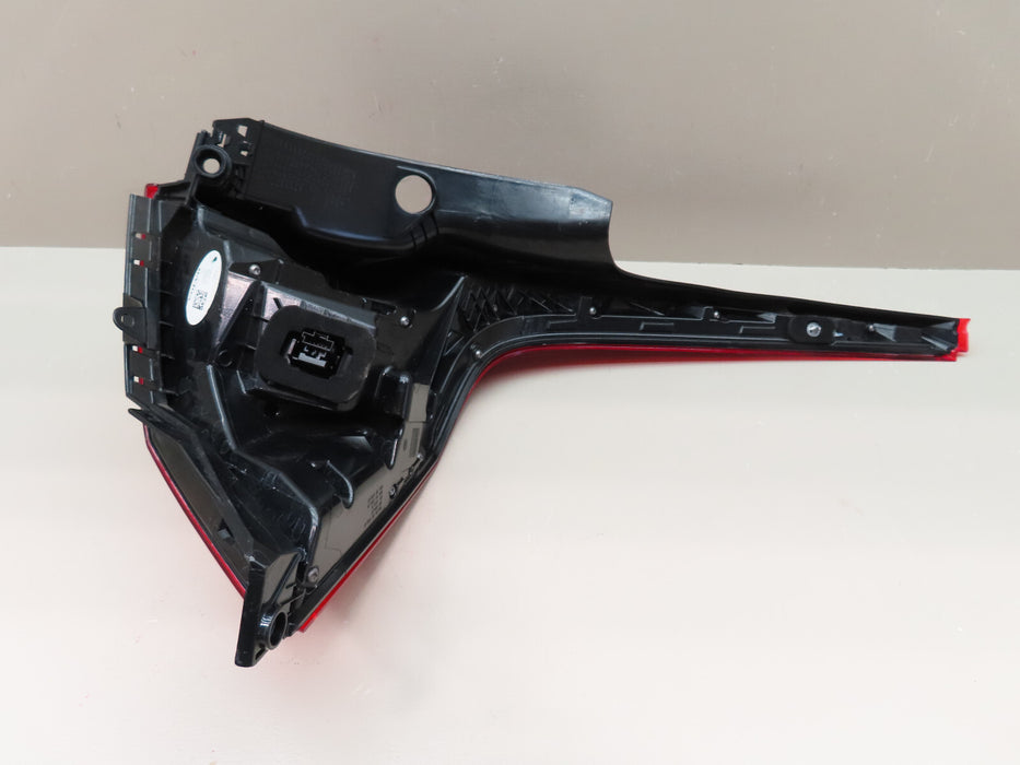 2018-2022 VOLVO XC60 REAR LEFT DRIVER SIDE TAIL LIGHT OEM 31655358