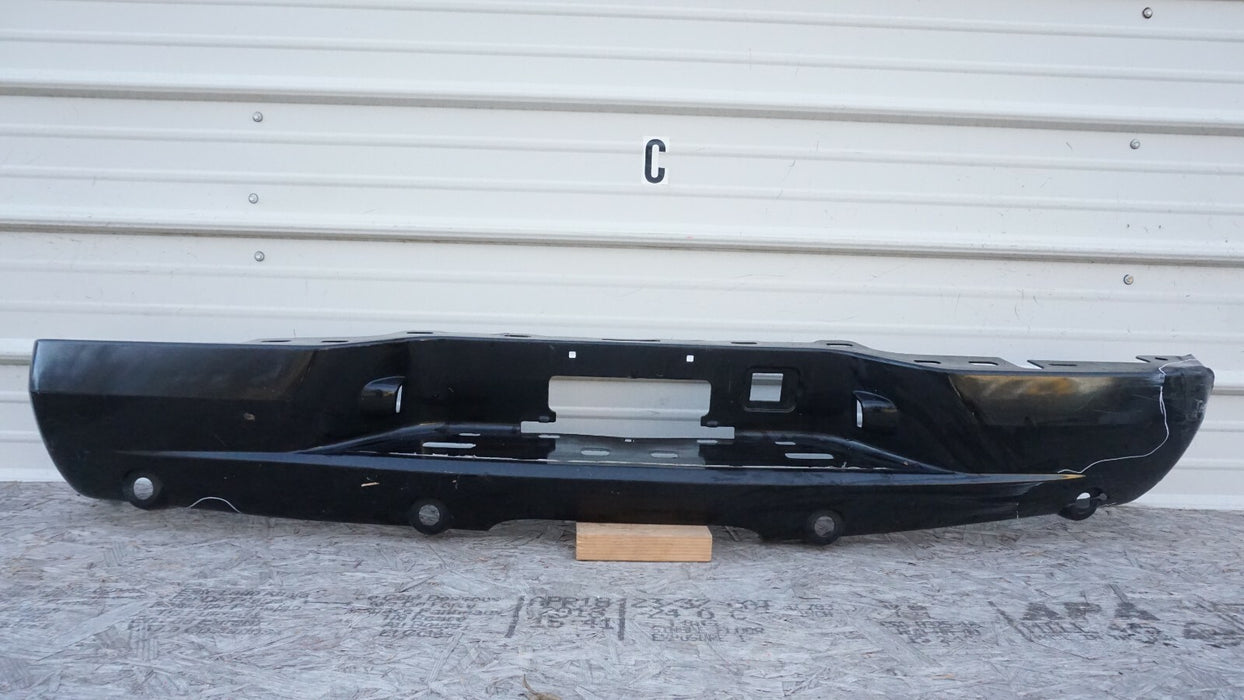 2002-2006 CADILLAC ESCALADE REAR BUMPER COVER PANEL PLASTIC OEM 15063812