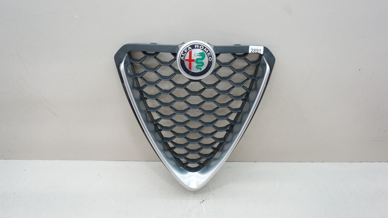 2017-2024 ALFA ROMEO STELVIO FRONT BUMPER GRILLE  W/ EMBLEM 156108638 OEM