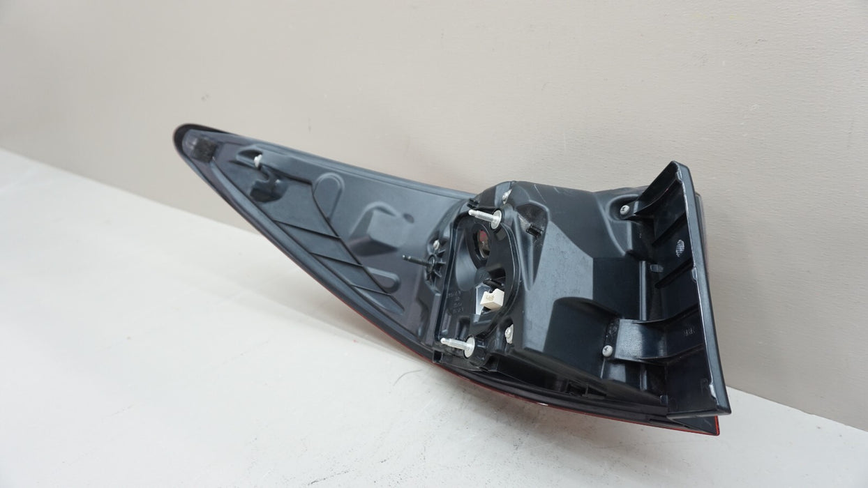 2013-2015 LEXUS ES350 ES300H REAR RIGHT PASSENGER SIDE TAIL LIGHT OEM 2014