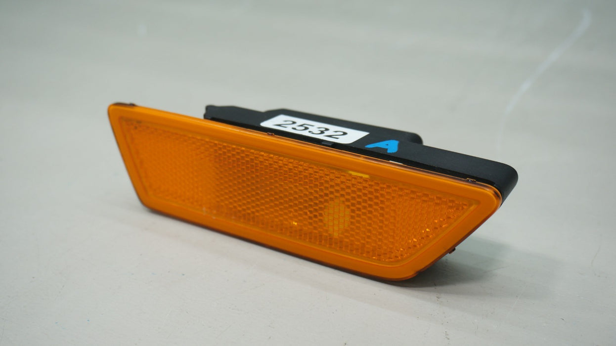 2012-2018 MERCEDES BENZ CLS C218 FRONT RIGHT PASSENGER TURN SIGNAL LIGHT OEM
