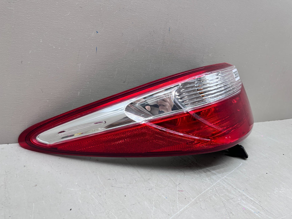 2015-2017 TOYOTA CAMRY RH PASSENGER RIGHT OUTER TAILLIGHT 945 234 OEM