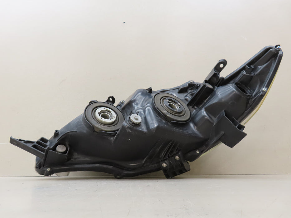 2011-2013 TOYOTA COROLLA FRONT RIGHT PASSENGER SIDE HEADLIGHT LAMP HALOGEN OEM