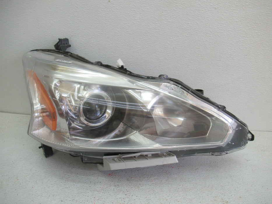 2013-2014 NISSAN ALTIMA FRONT RIGHT PASSENGER SIDE HEADLIGHT HEAD LAMP OEM