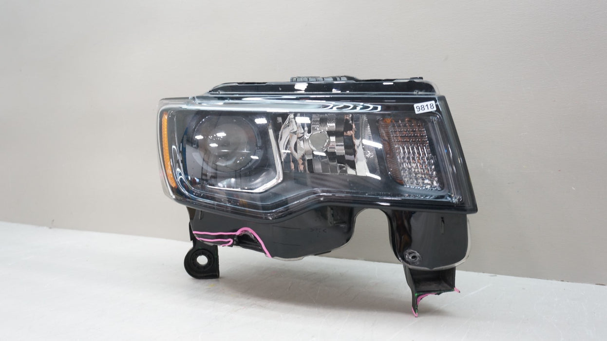 2017-2021 JEEP GRAND CHEROKEE FRONT RIGHT PASSENGER SIDE HALOGEN HEADLIGHT OEM