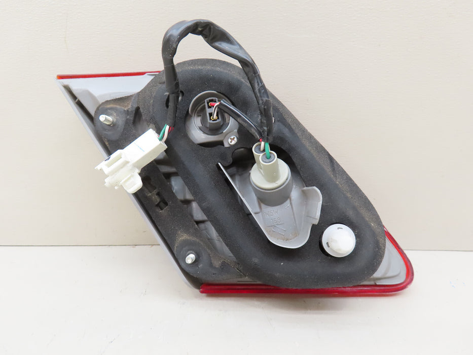 2007-2009 TOYOTA CAMRY REAR RIGHT PASSENGER SIDE TRUNK INNER TAIL LIGHT OEM