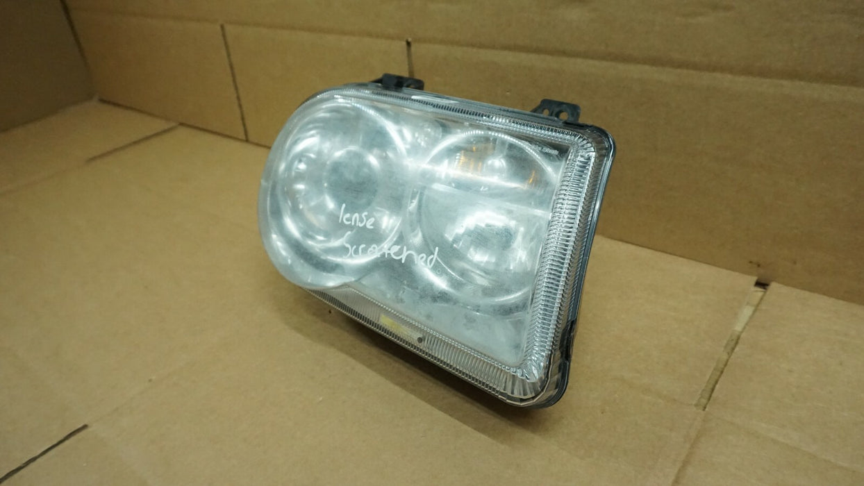 2005-2007 CHRYSLER 300 FRONT RIGHT PASSENGER SIDE HEADLIGHT HEADLAMP OEM