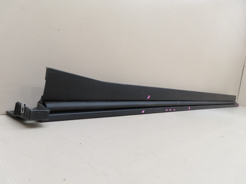 2020-2024 CADILLAC XT6 RIGHT PASSENGER SIDE ROCKER SKIRT PANEL OEM 84796618