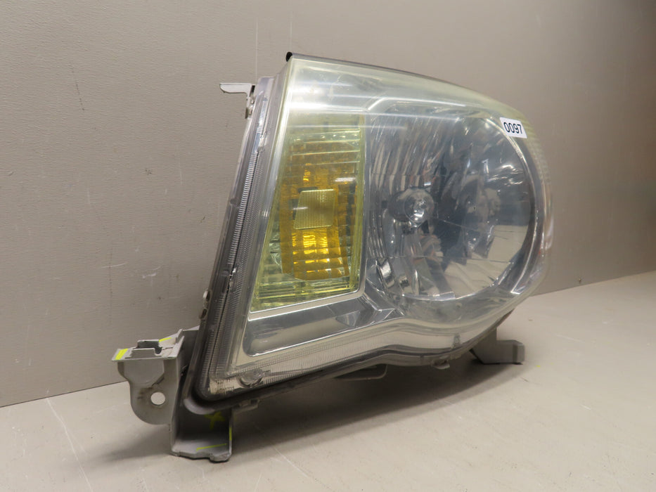 2005-2011 TOYOTA TACOMA FRONT LEFT DRIVER SIDE HALOGEN HEADLIGHT OEM