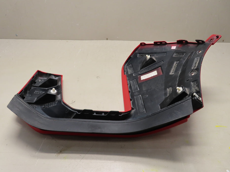 2020-2022 CHEVROLET SILVERADO 2500 3500 HD FRONT RIGHT BUMPER CAP OEM 84678862