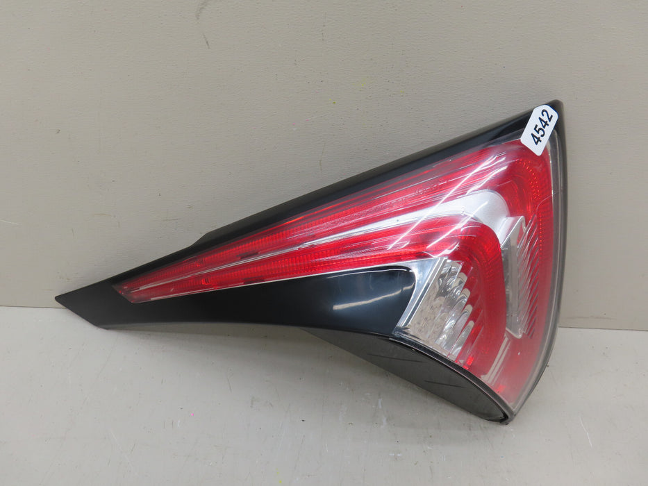 2015-2018 NISSAN MURANO REAR RIGHT OUTER TAIL LIGHT OEM