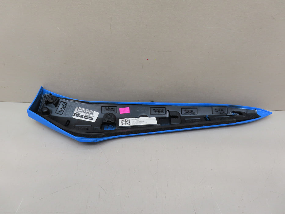 2023-2025 CHEVROLET CORVETTE Z06 RIGHT INNER BRACKET SCOOP RAPID OEM 85648660