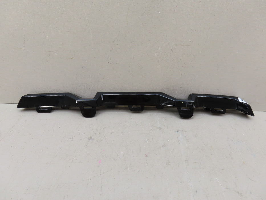 2022 2023 CHEVROLET SILVERADO 1500 FRONT GRILLE RH TRIM PIECE  OEM