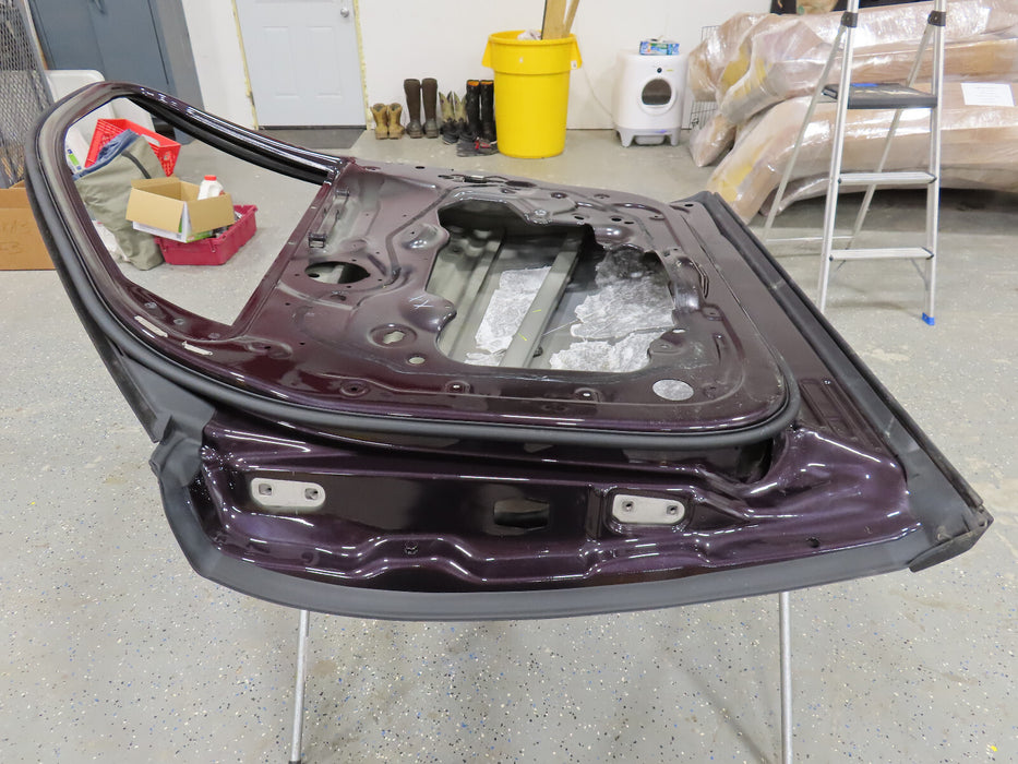 2019-2023 ROLLS-ROYCE CULLINAN FRONT RIGHT PASSENGER DOOR PANEL OEM