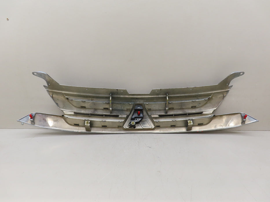 2016-2018 MITSUBISHI OUTLANDER FRONT BUMPER RADIATOR UPPER GRILLE GRILL OEM