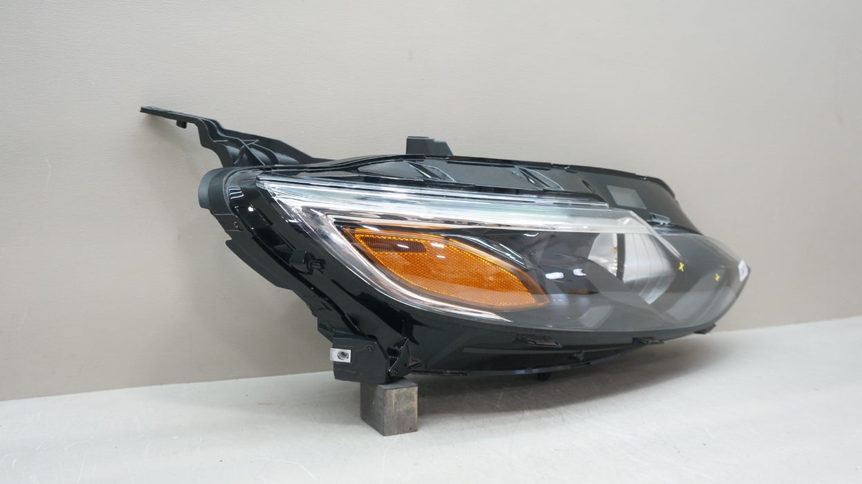 2019-2025 CHEVROLET MALIBU FRONT RIGHT SIDE HALOGEN HEADLIGHT OEM 84650572