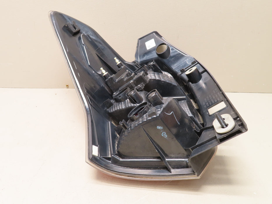 2014-2016 Subaru Forester Passenger Right Side Tail Light Taillight LAMP Oem