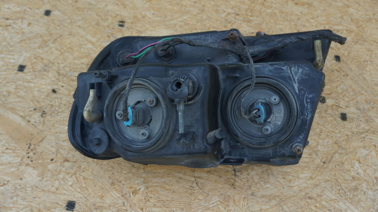 99 00 01 02 03 04 JEEP GRAND CHEROKEE RIGHT FRONT HEADLIGHT OEM