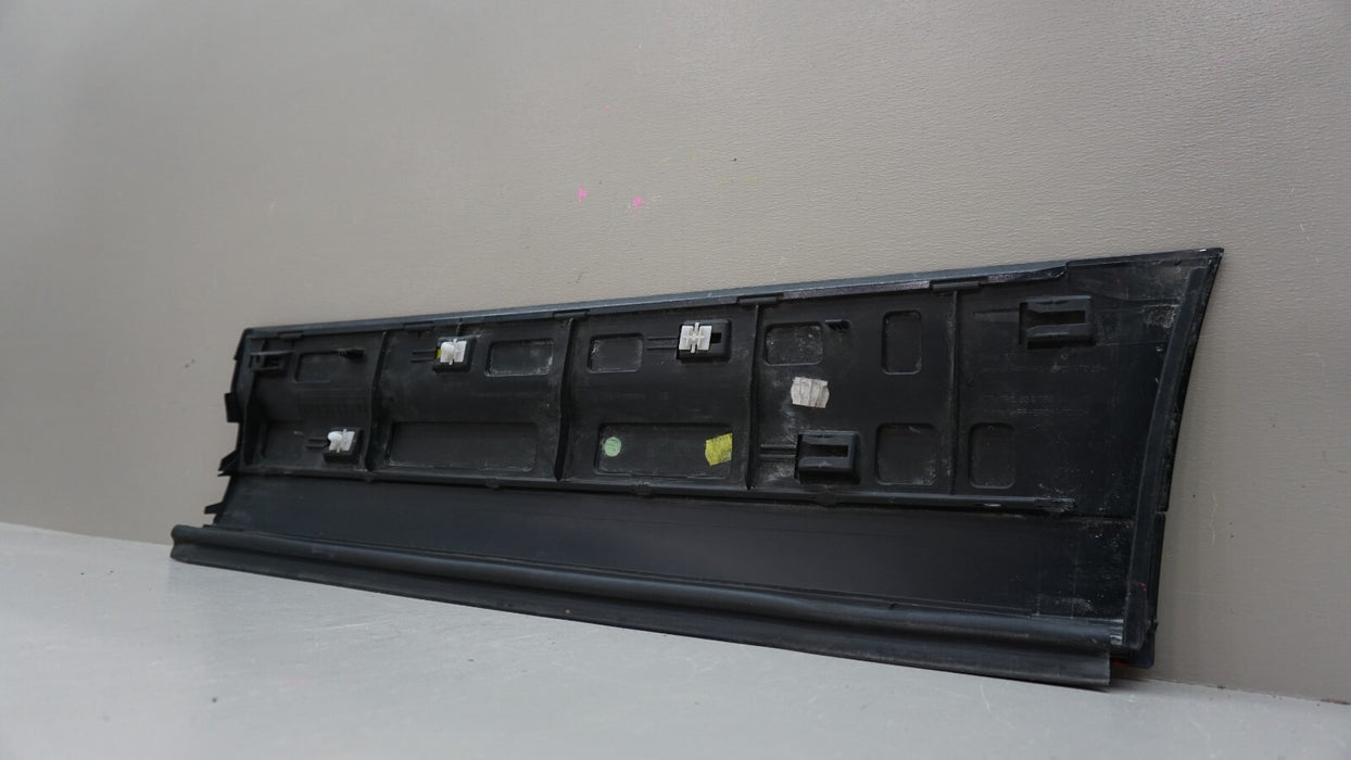 2011-2018 PORSCHE CAYENNE REAR RIGHT DOOR LOWER TRIM MODLING OEM 7P3839788.G