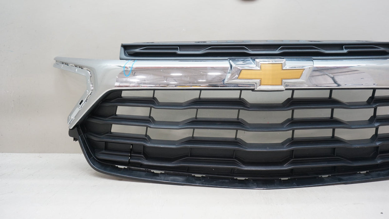 2024-2026 CHEVROLET TRAILBLAZER FRONT RADIATOR GRILLE GRILL 42883406 OEM