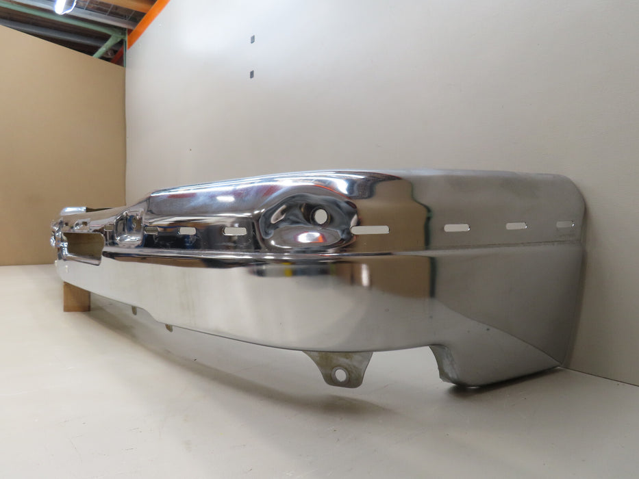 2003-2007 CHEVROLET SILVERADO 1500,2500 AVALANCHE FRONT UPPER BUMPER COVER OEM